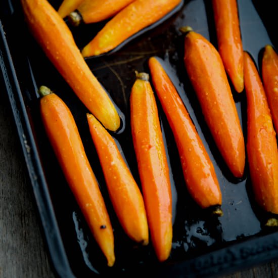Maple Roasted Baby Carrots