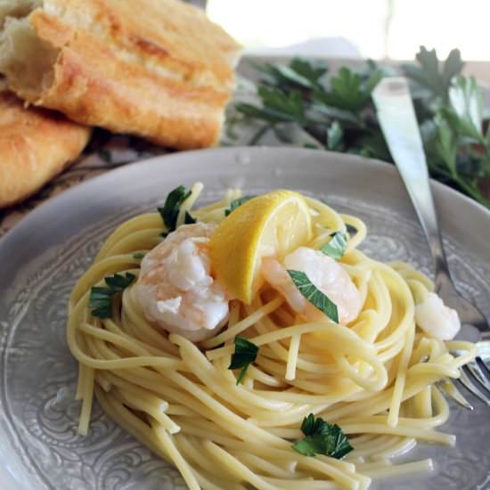 One-Pot Shrimp Scampi Pasta