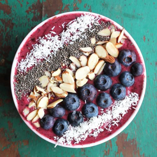 Blueberry Green Smoothie Bowl
