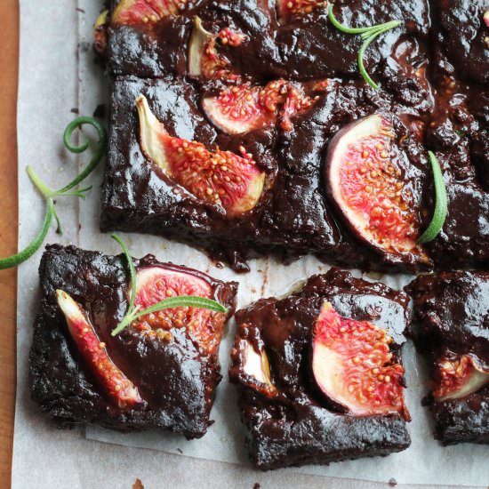 Fig & rosemary brownies