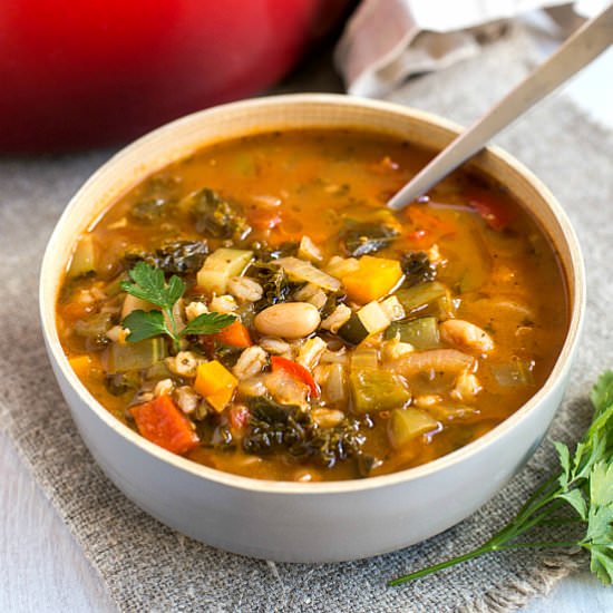 Tuscan bean and veggie soup