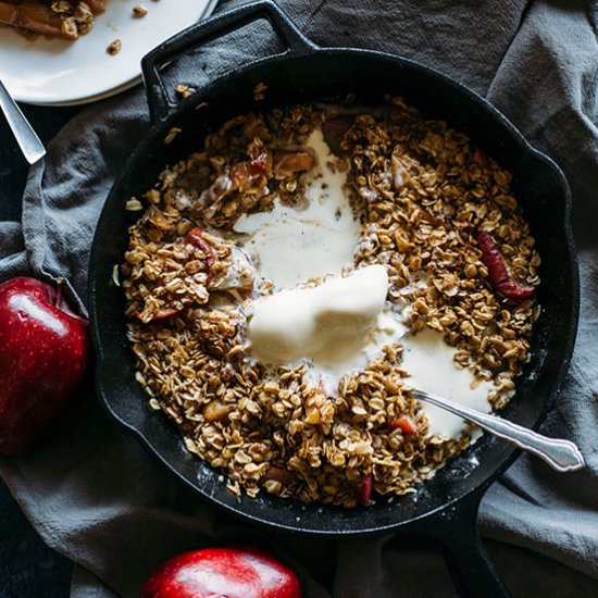 Caramel Apple Crumble Skillet