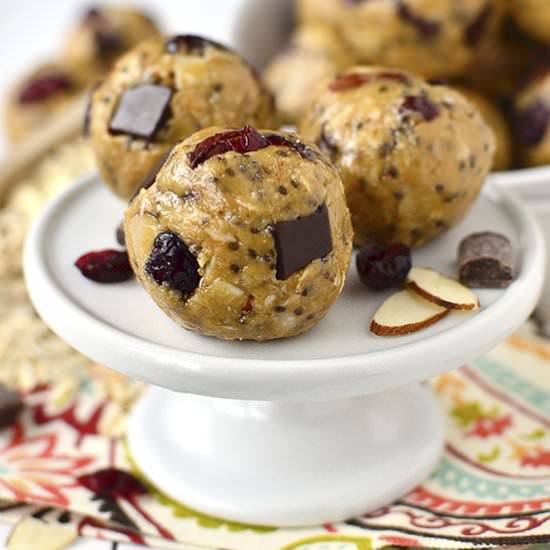 No-Bake Cranberry Chocolate Almond