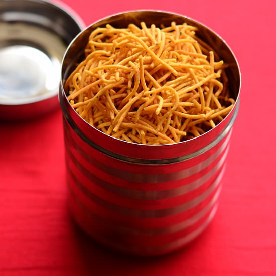 Potato sev