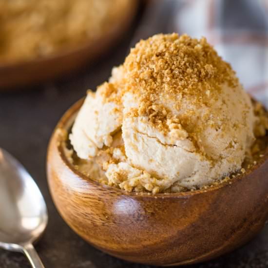 Homemade Pumpkin Pie Ice Cream