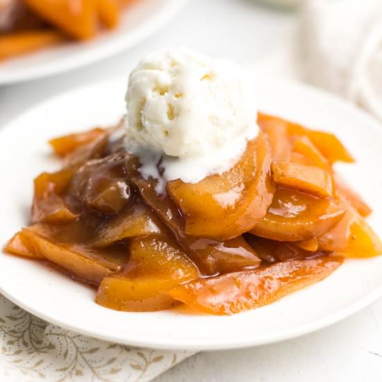 Slow Cooker Crustless Apple Pie