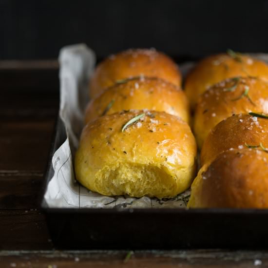 Pumpkin rolls