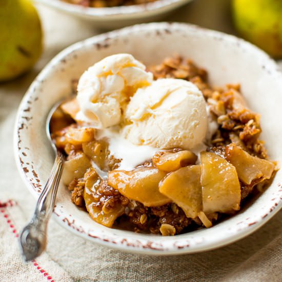Cinnamon Apple Pear Crisp