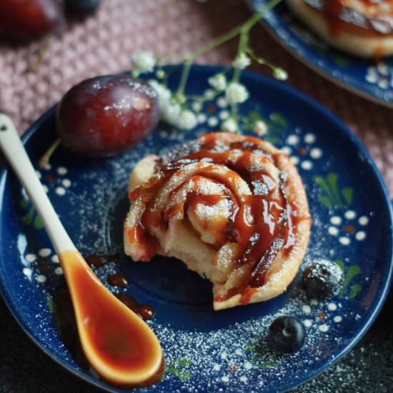 Plum Roses with Caramel