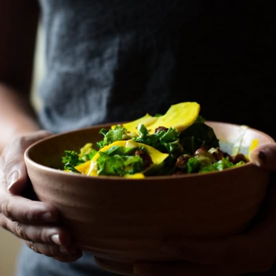 Kale, roasted chickpeas & beetroot
