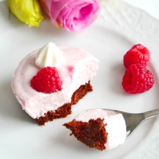 Mini Raspberry Cheesecakes