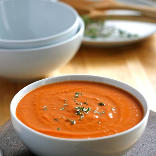 Creamy Tomato Bisque (Vegan)