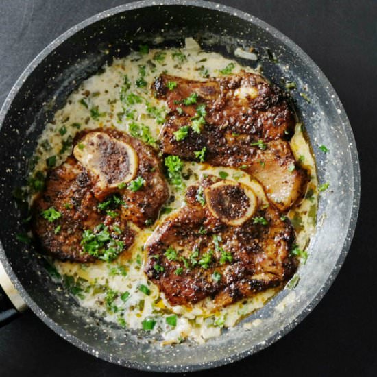 Spice Rubbed Creamy Pork Chops