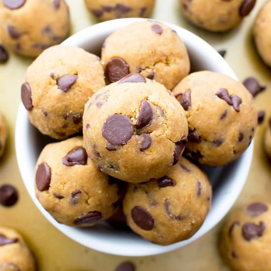 Paleo Pumpkin Cookie Dough Bites
