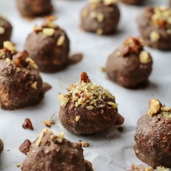 Healthy Almond Joy Truffles