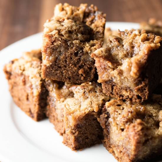 Cinnamon Apple Coffee Cake