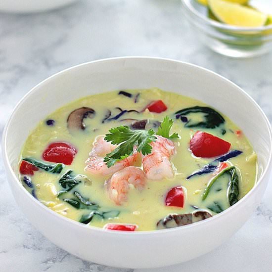 Creamy Thai Curry Soup with Shrimp