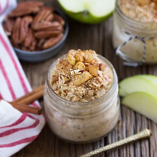 Cinnamon Apple Pie Overnight Oats