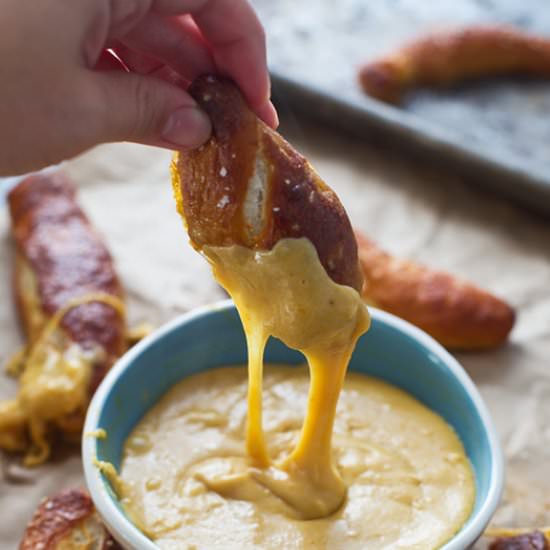 Soft Pretzels with Pumpkin Fondue