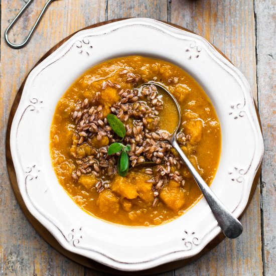 Pumpkin and spelt soup
