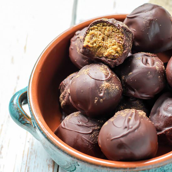 Vegan Pumpkin Spice Latte Truffles