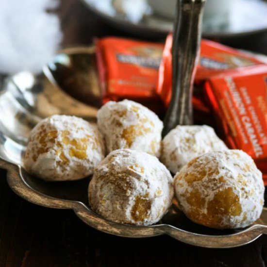Pumpkin Snowball Cookies