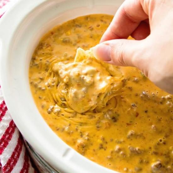 Crock Pot Cheesy Hamburger Dip