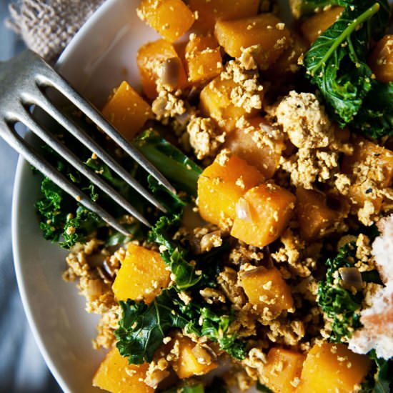 Tofu scramble with pumpkin and kale