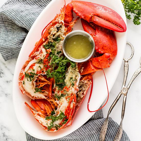 Boiled Lobster w/ Garlic Dip Sauce
