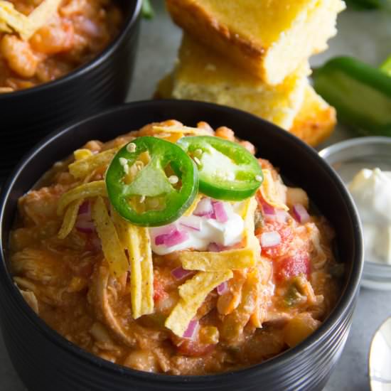 SPICY WHITE BEAN CHICKEN CHILI