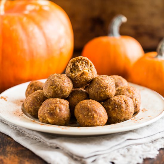 Pumpkin Pie Energy Bites