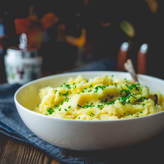 Simple Buttermilk Mashed Potatoes