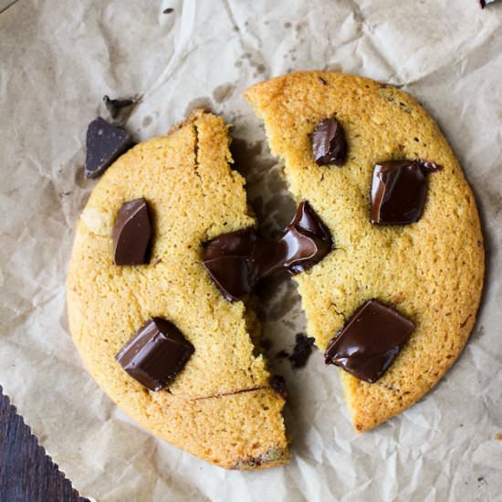 Chocolate Chunk Chickpea Cookies