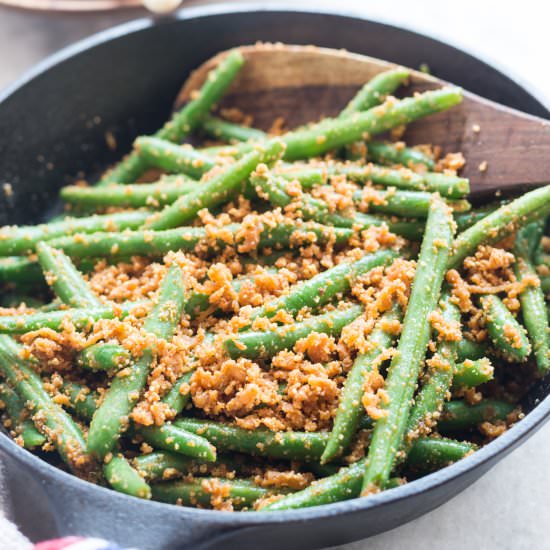 Green Beans with Coconut and Peanuts