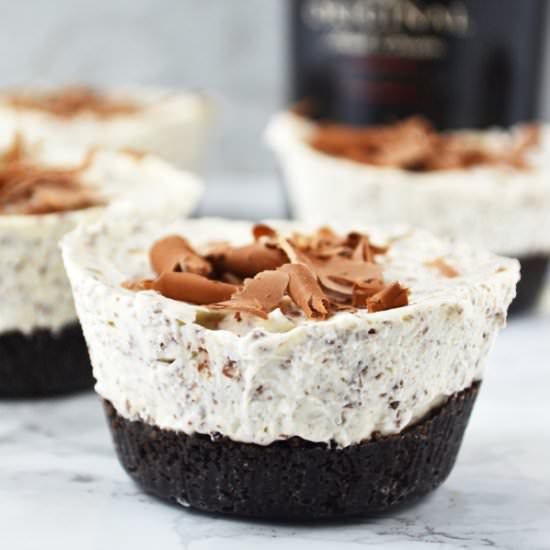 Boozy Baileys Mini Cheesecakes