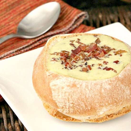 Mini Pea Soup Bread Bowls