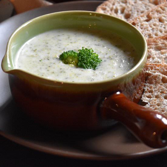 Best Chunky Creamy Broccoli Soup