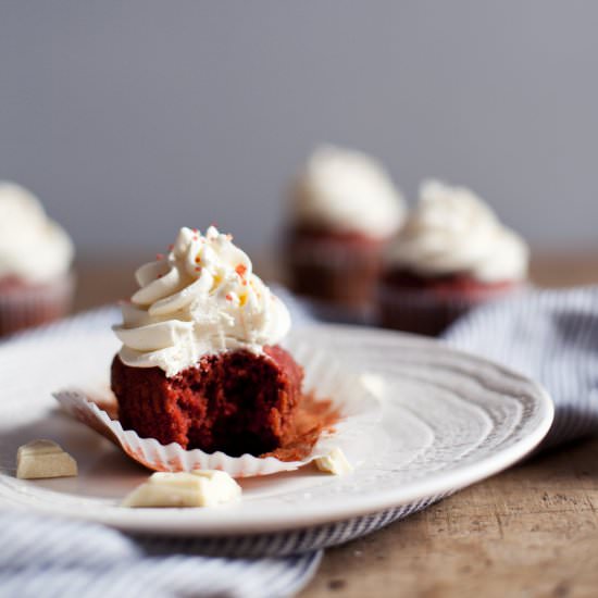 red velvet white chocolate cupcakes
