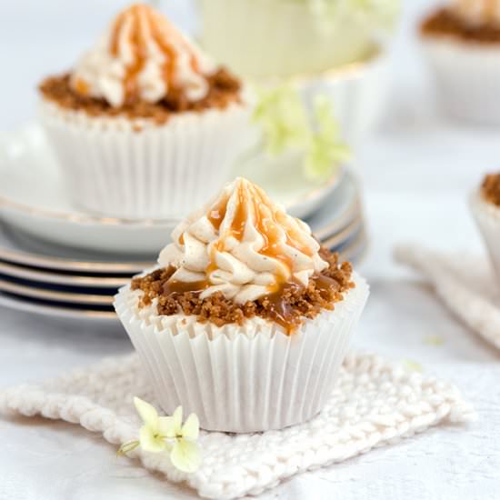 Spiced apple cupcakes