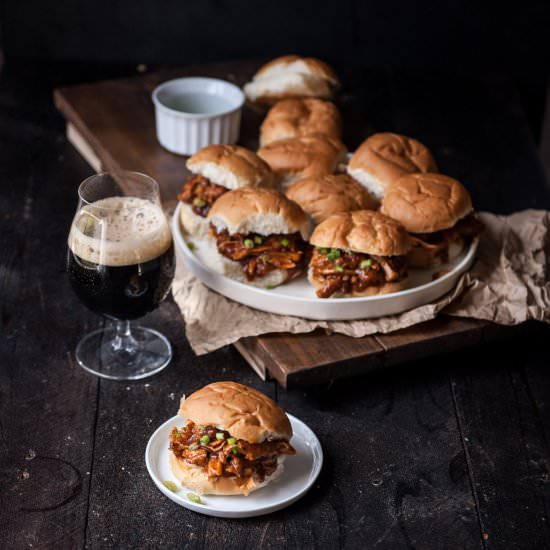 Pulled Chipotle Beer Chicken Slider