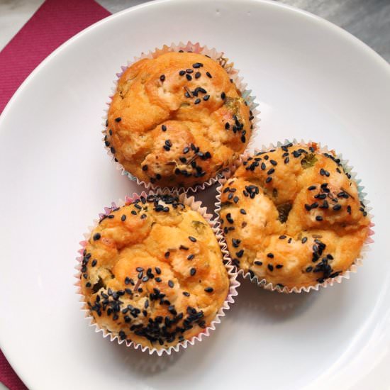 Muffins with Fresh Goat Cheese