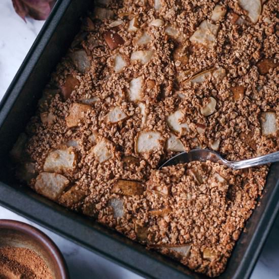 Pear & Cinnamon Baked Oatmeal