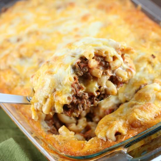 Beef macaroni casserole