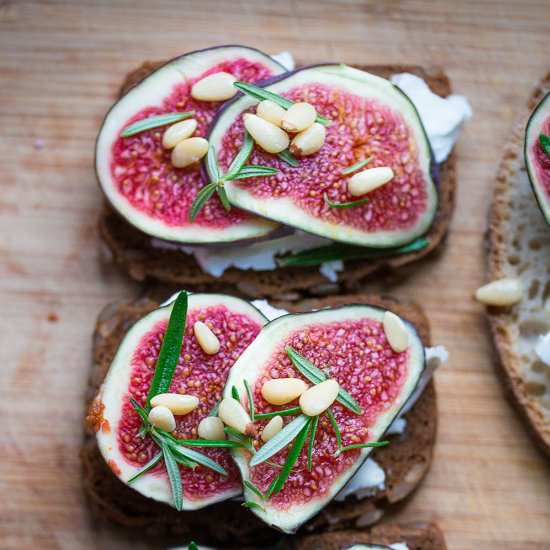 Rosemary fig goat cheese toast