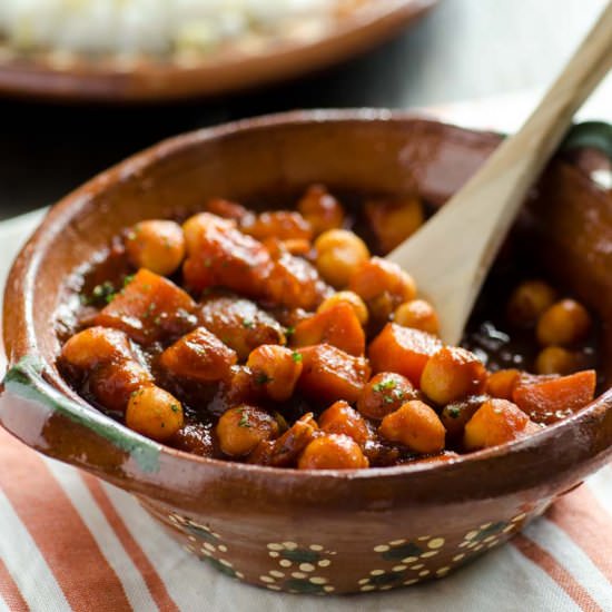 Mexican Potato and Chickpea Stew