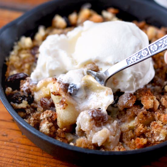 Rum Raisin Apple Brown Betty