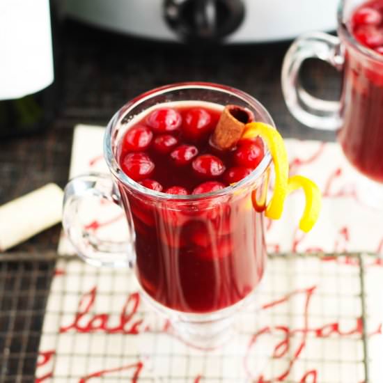 Slow Cooker Cranberry Mulled Wine