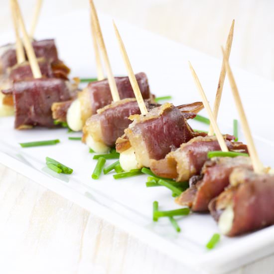 Mini rolls of duck, date & cheddar