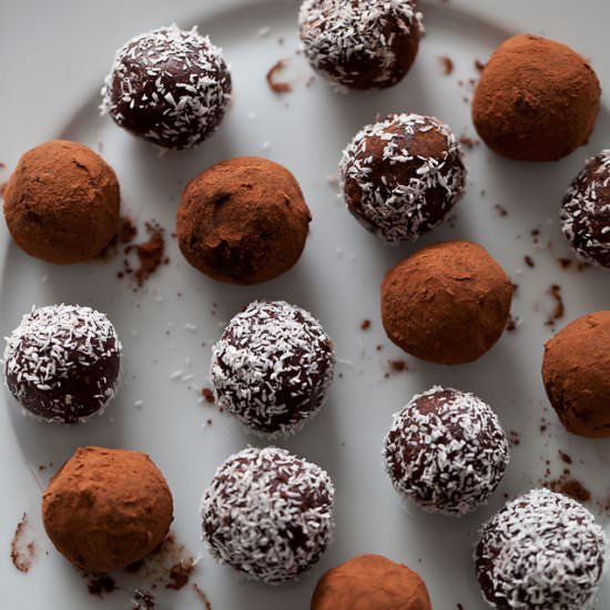 Chocolate almond balls