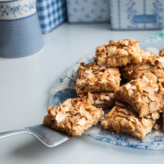 Paleo Apple Crumble Cake Slice